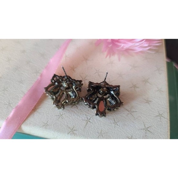 Muted Neutral Pink Rhinestone Pierced Earrings - Picture 8 of 10